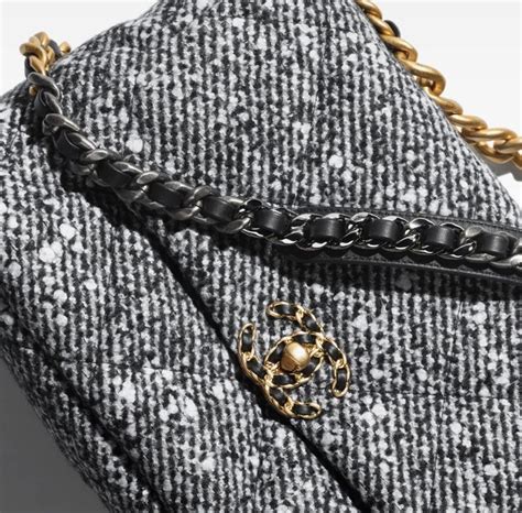 chanel trio chain